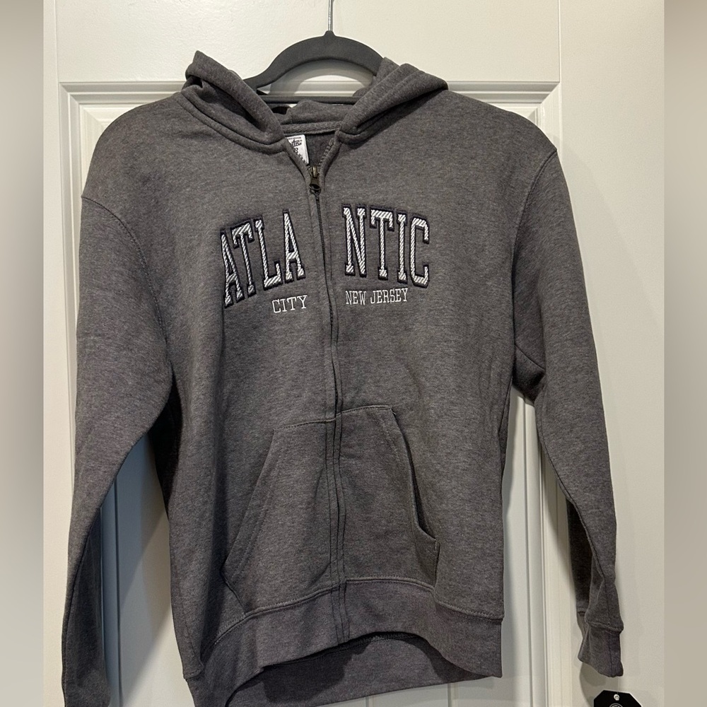 Boys Gray Atlantic City New Jersey Zip Up Sweater Sz Large